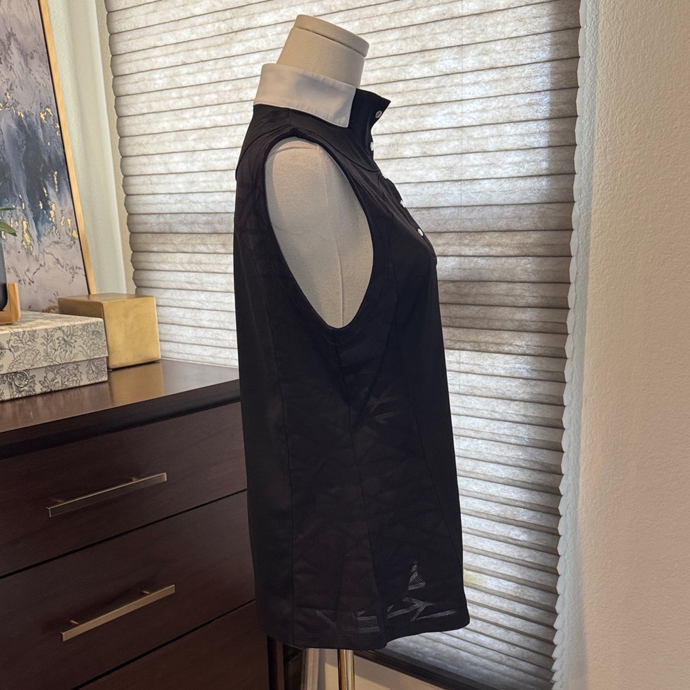 Woman's Annika by Cutter and Buck Black with White Collar Golf Shirt. Size Large - Picture 4 of 7